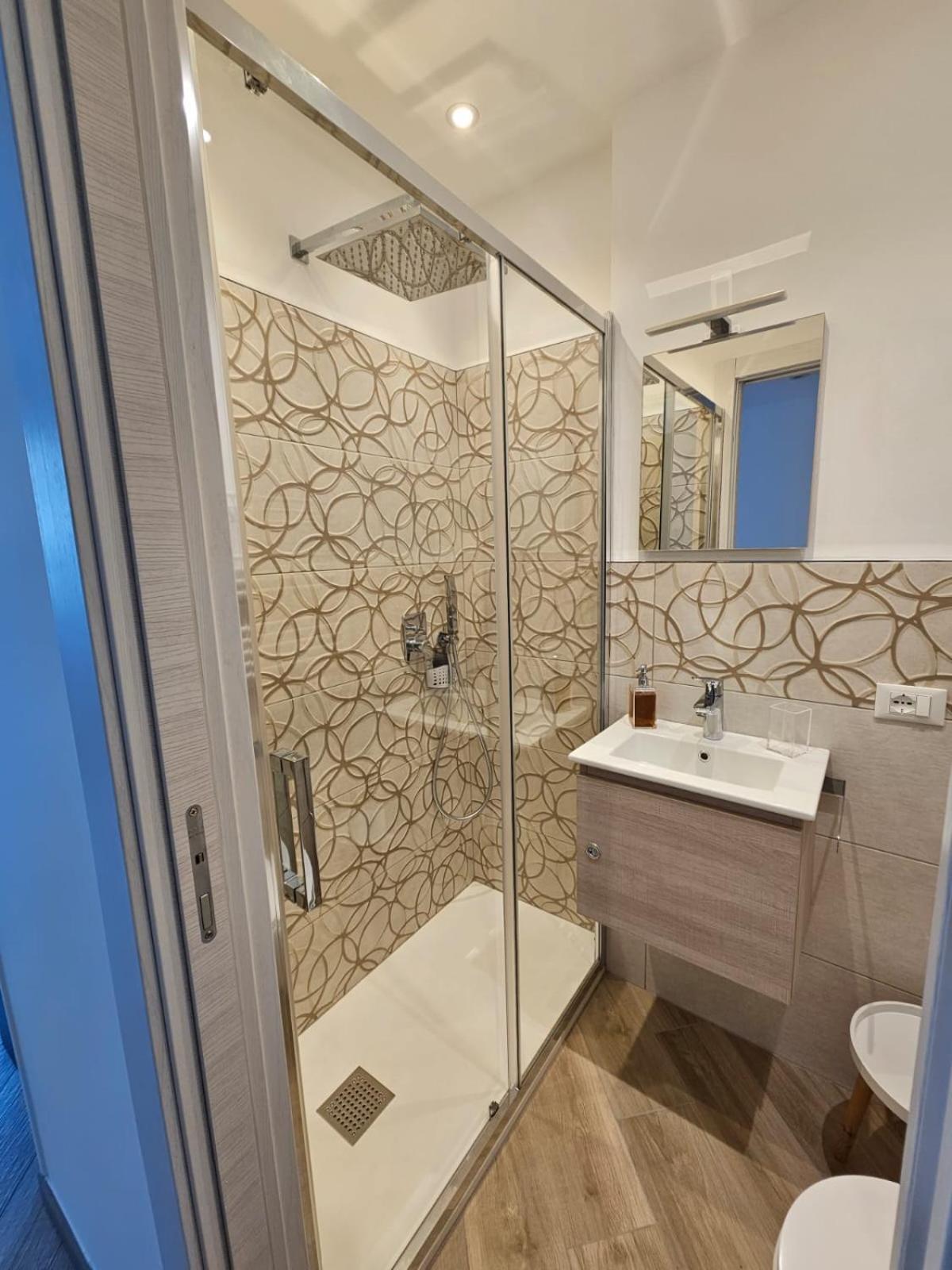 דירות ונטימיגליה Casa Al Mare Angela מראה חיצוני תמונה